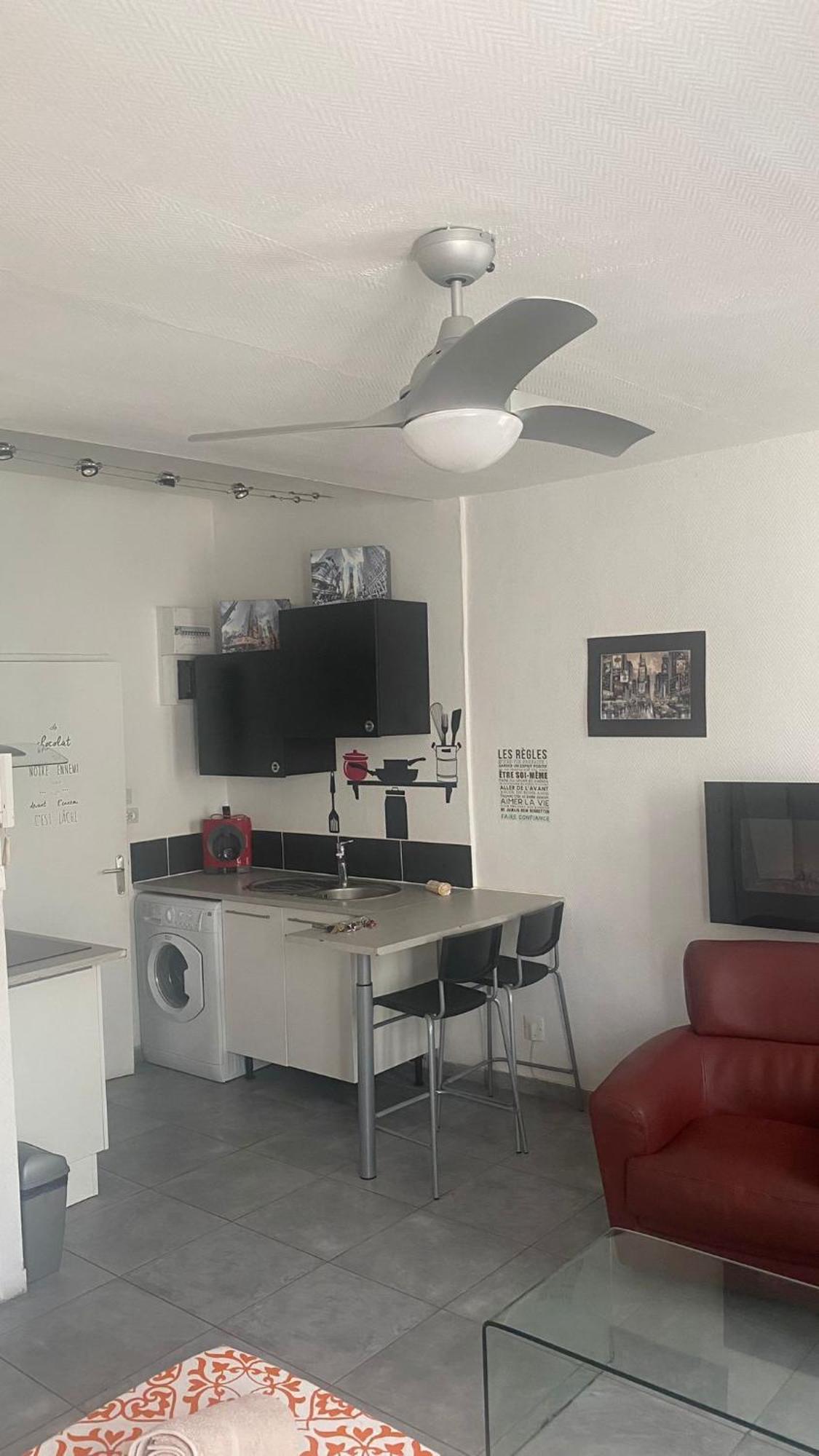 Le Suffren, Ventile ,Wifi, A 100 M De La Plage Tulon Zewnętrze zdjęcie